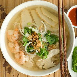 Order Hủ Tiếu food online from Phở Huỳnh Hiệp 2 - Kevin & Chris’s Noodle House store, San Francisco on bringmethat.com